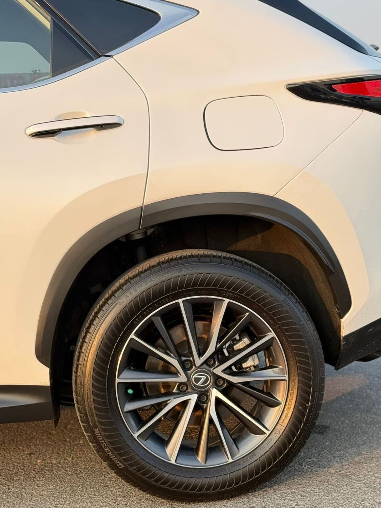 Lexus NX350 Premier 2.4L ( CYL)
