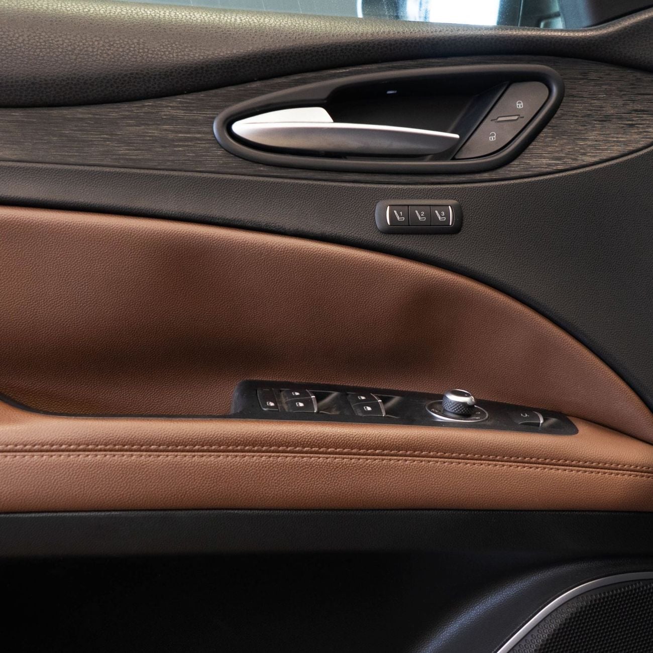 ألفا روميو ستيلفيو Super 2.0L AED 1,053 p.m • 0% Downpayment • Alfa Romeo Stelvio  • 1 Year Warranty