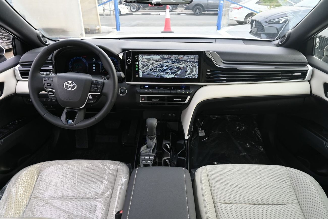 Toyota Camry Toyota Camry Limited 2.5L Hybrid, Model 2025, Color White