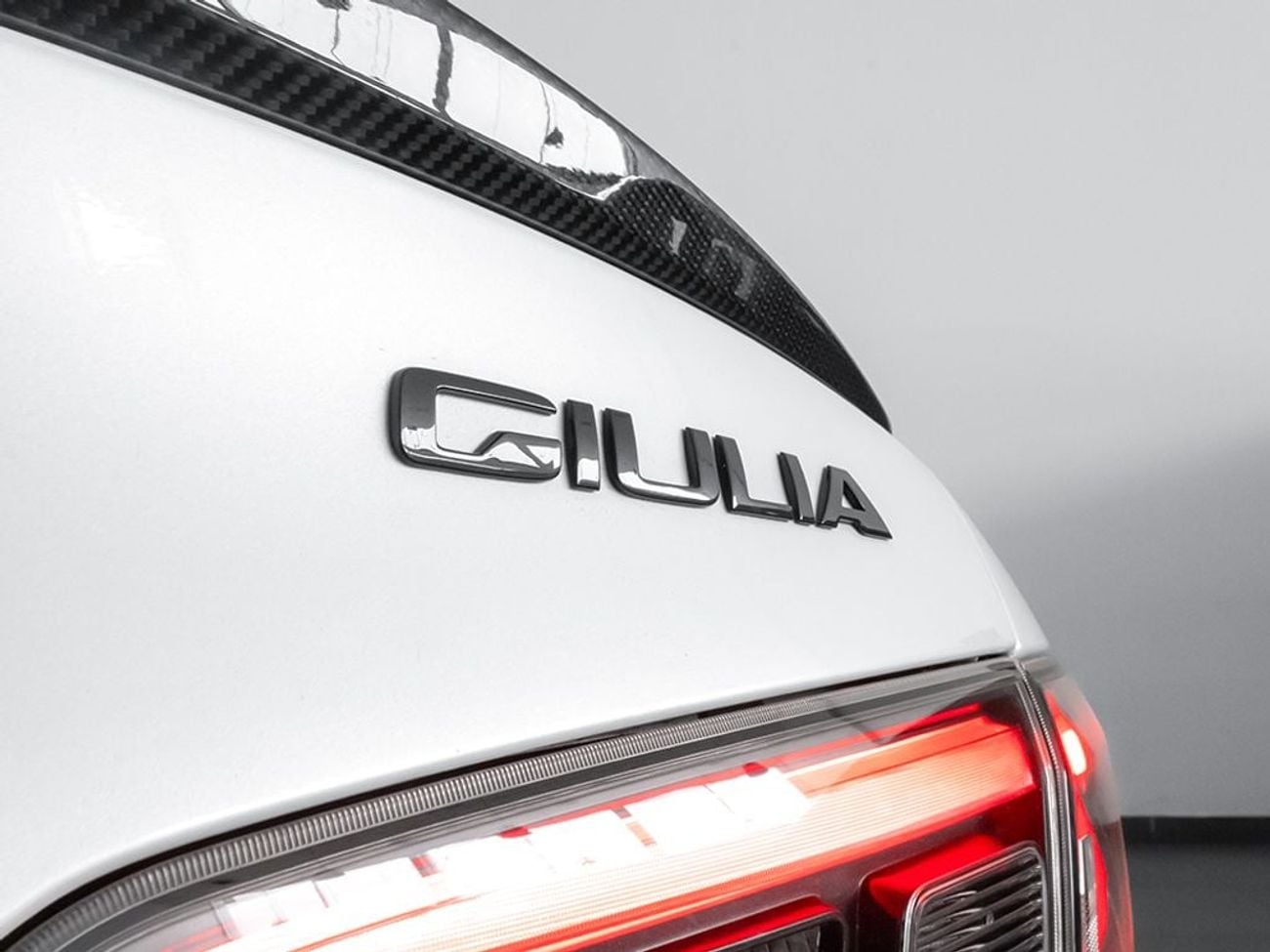 ألفا روميو جوليا Quadrifoglio 2.9L (505 HP)