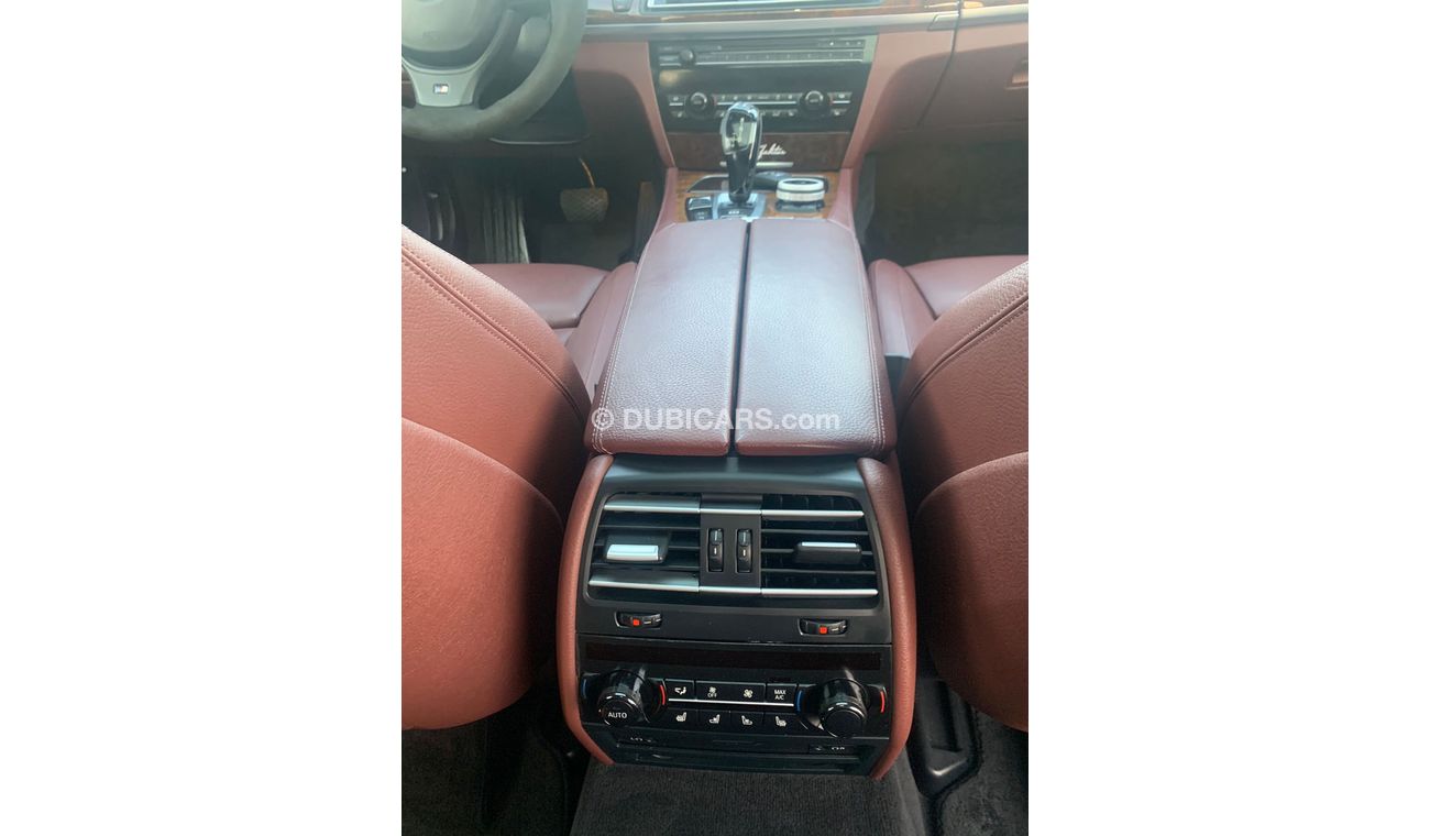 BMW 750Li BMW 750Li_2013_Excellent_Condihion