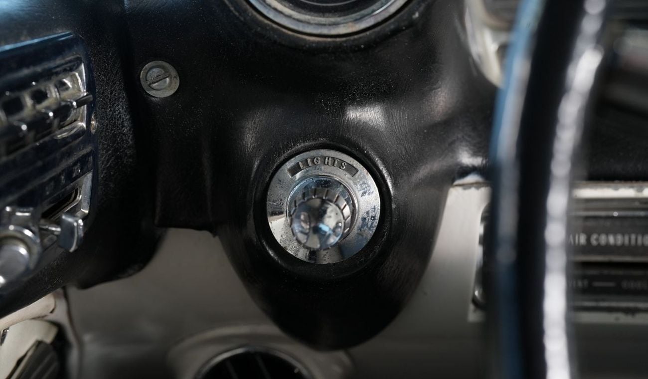 كاديلاك دي فيل كوبيه Original interior