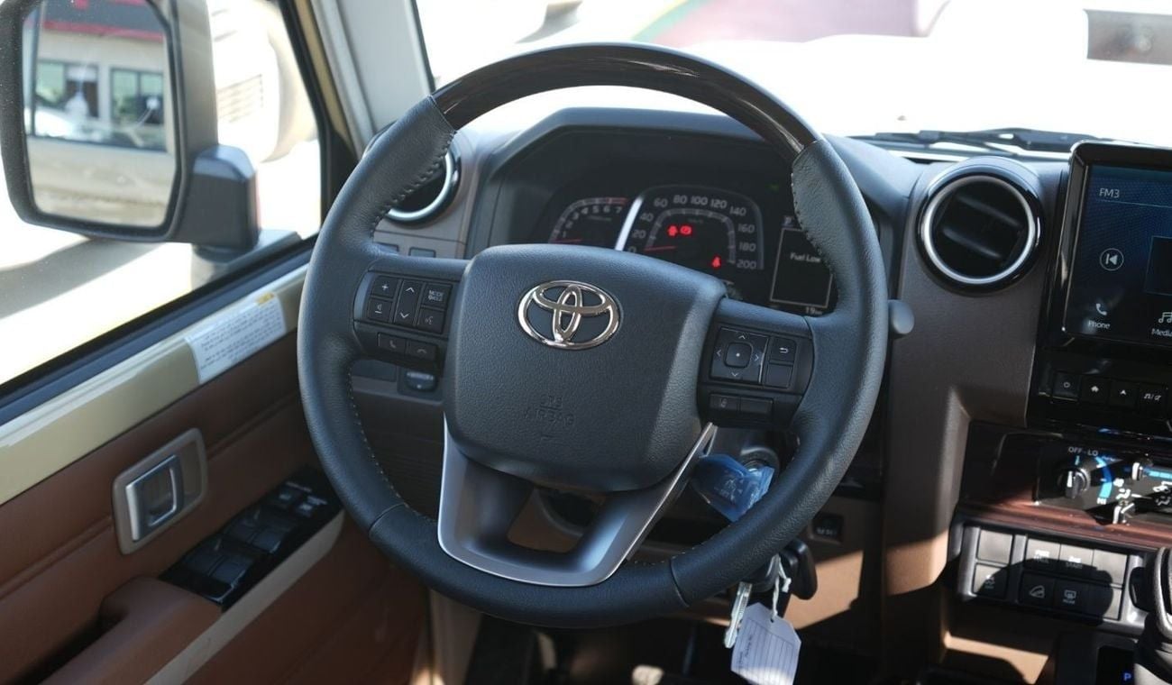 Toyota Land Cruiser 70 TOYOTA LC76 5DOORS PETROL 4.0L A/T MODEL 2025 40TH ANNIVERSARY FULL OPTION