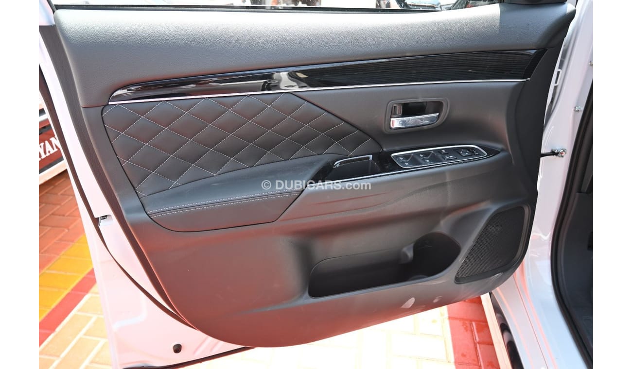 ميتسوبيشي آوتلاندر ميتسوبيشي أوتلاندر 2.0 لتر بنزين ، دفع رباعي ، دفع ثنائي ، 5 أبواب ، مثبت السرعة ، مقعد السائق الكهر