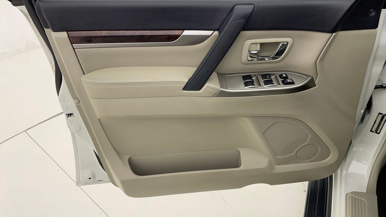 Mitsubishi Pajero GLS HIGHLINE 3.8 | Zero Down Payment | Home Test Drive