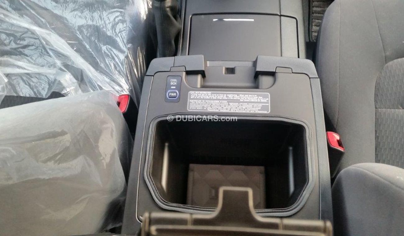 Toyota Land Cruiser G9, 4.5L Diesel, Manual, Transmission,  RR Difflock