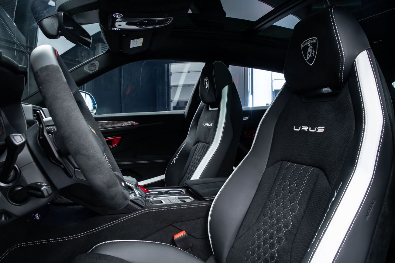 لامبورغيني اوروس 4.0T V8 Performante