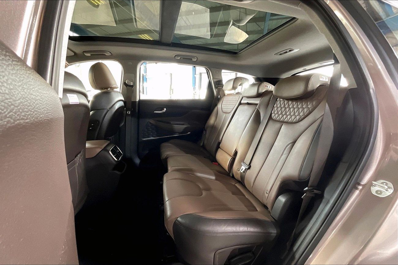 Hyundai Santa Fe Premium + | Carnival Sale • UP TO AED 20,000 OFF | Guaranteed Warranty | 0 Down Payment