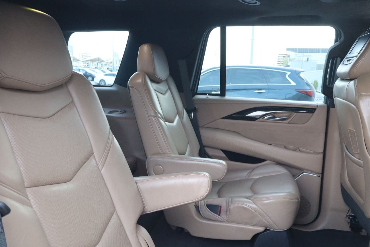 كاديلاك إسكالاد Platinum 6.2L