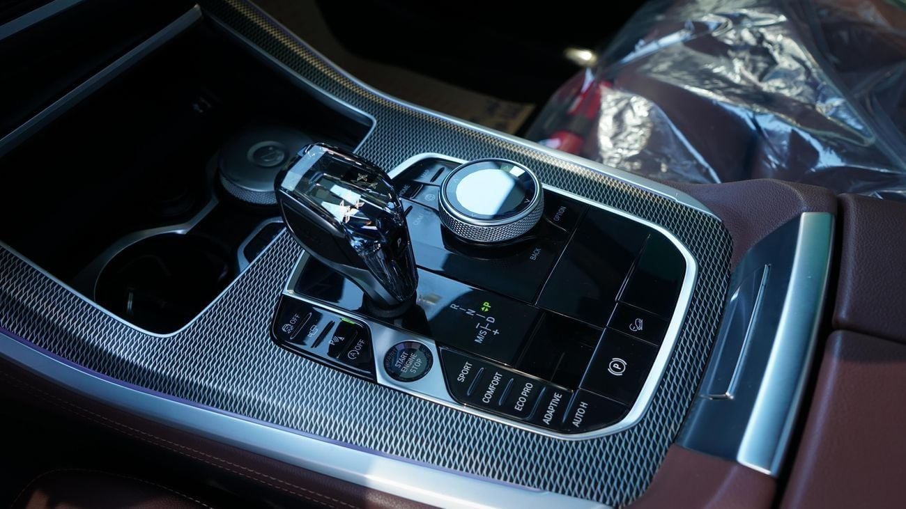 بي أم دبليو M5 X Drive 40 i