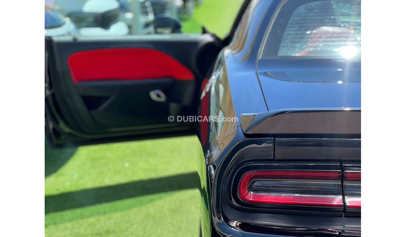 Used Dodge Challenger R/T Plus 2020 for sale in Dubai - 609862