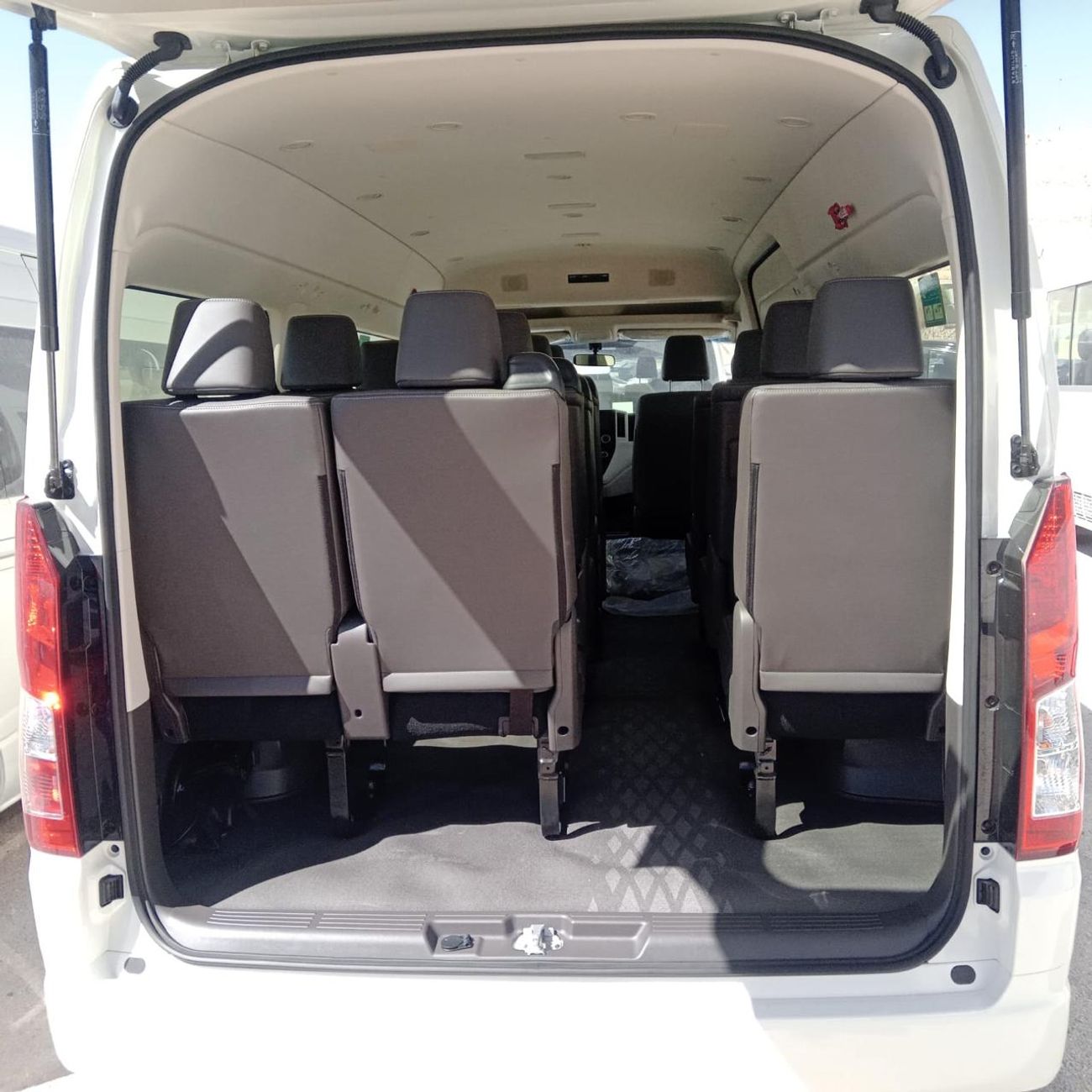 تويوتا هاياس 2026 Hiace GL