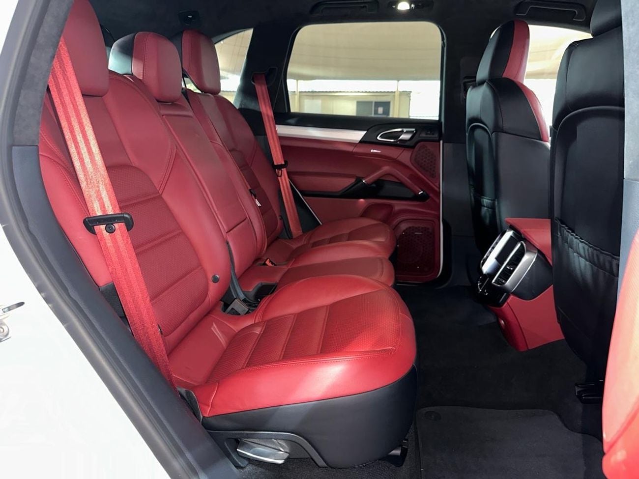 بورش كايان PORSCHE CAYENNE TURBO 2016 | FULL SERVICE HISTORY | TWO KEYS | VERY LOW MILEAGE!