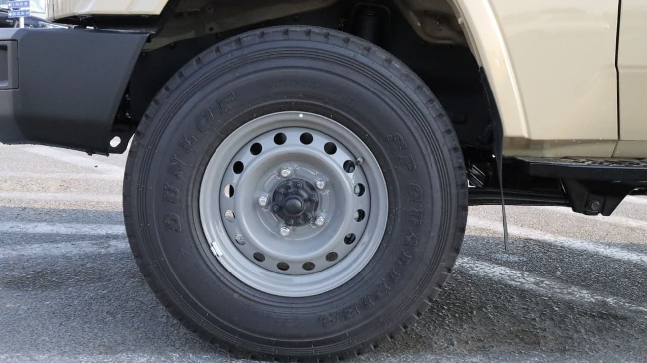 Toyota Land Cruiser Pick Up V Std 4.0L Single Cab Utility 4WD