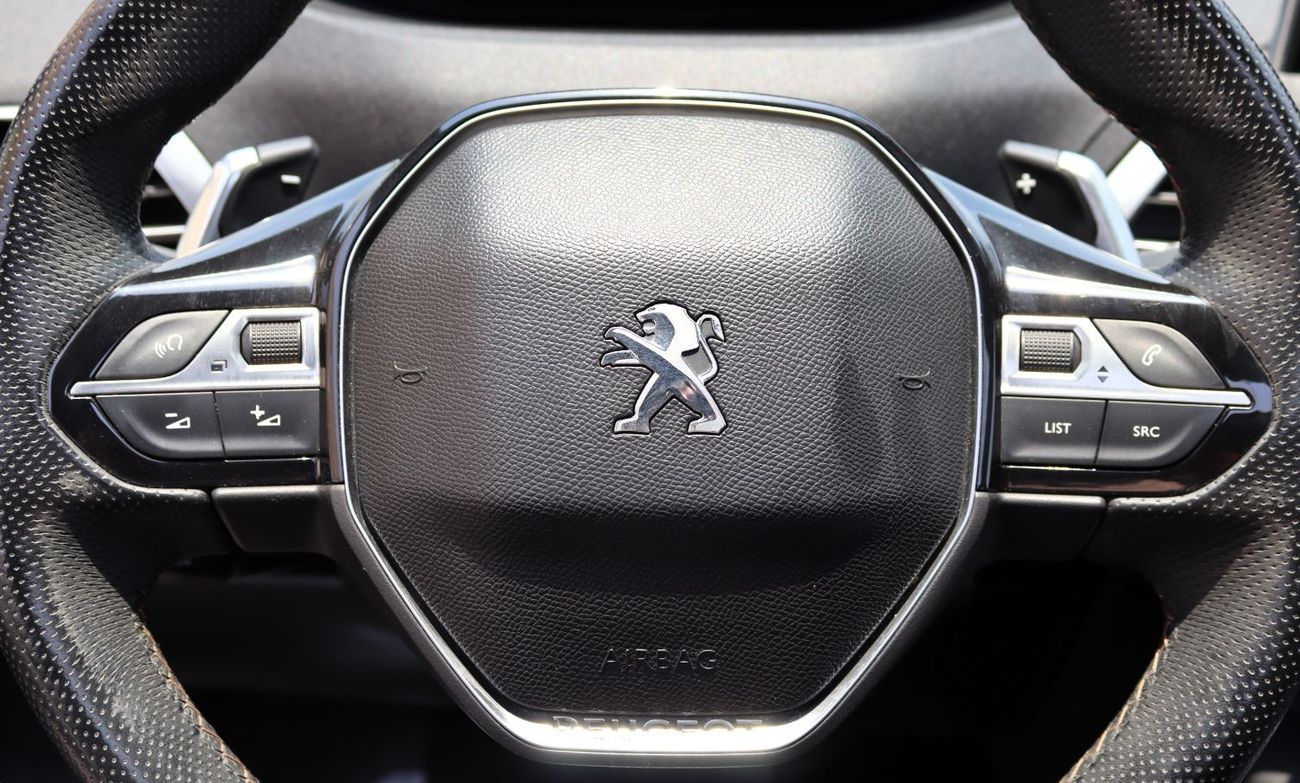 Peugeot 3008 GT Line ACCIDENTS FREE - GCC - FULL OPTION - GTLINE ENGINE 1600 CC - PERFECT CONDITION INSIDE OUT