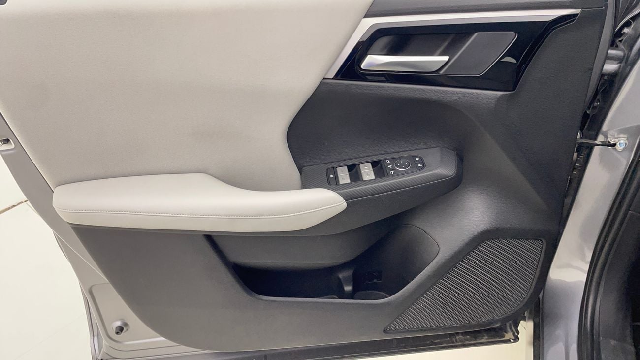 Mitsubishi Outlander 2.5L GLX Mid Line 2023 GLX MID LINE | AED 1049/Month | 0 DP | 30 Day Return | Warranty | Service His