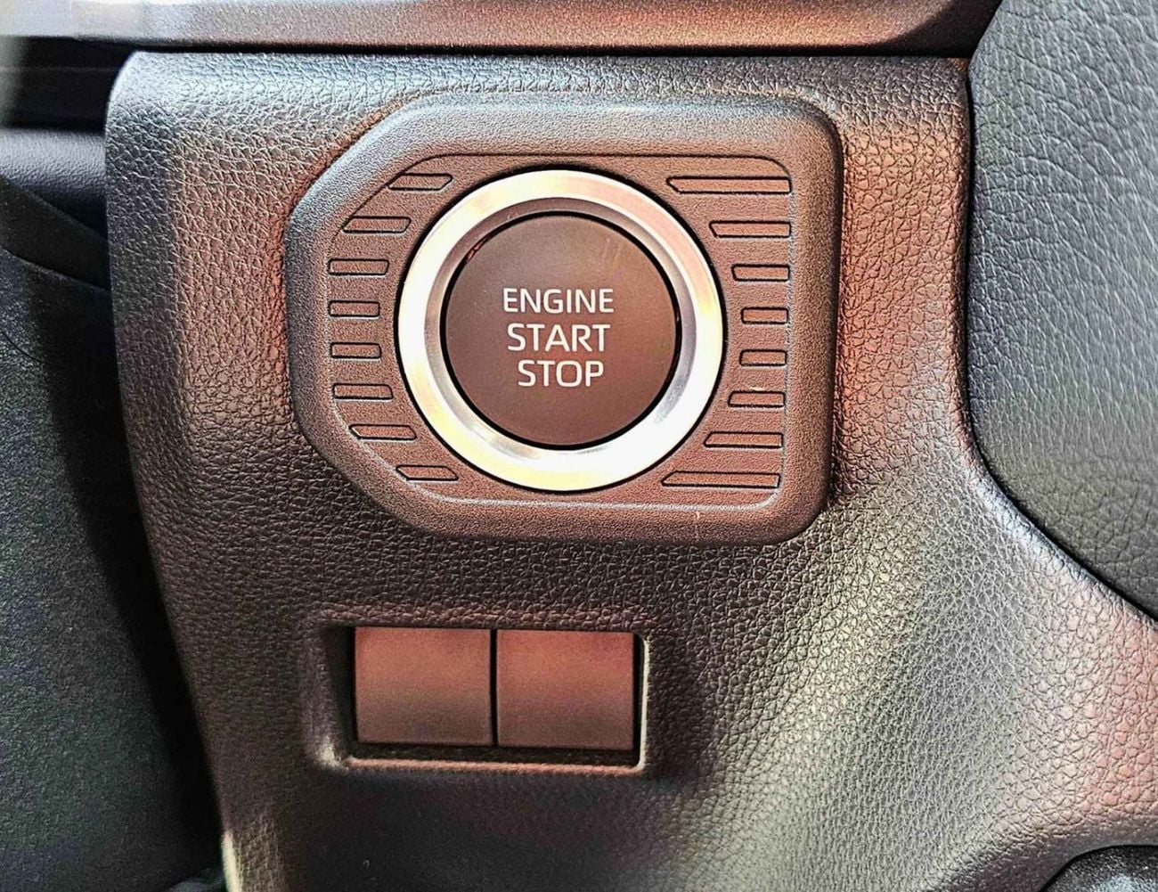 تويوتا برادو ALL ROUNDER / MID OPTION / 2.4L PETROL V4 / LETHAER WITH DRIVER PWR SEAT / COOL BOX (CODE#PPARS)