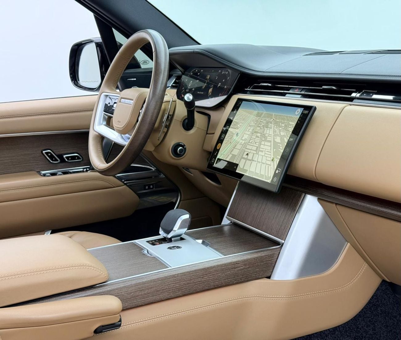 لاند روفر رينج روفر 2025 Range Rover SE P360, 2030 RR Warranty + Service Pack, Full RR Service History, Very Low Km, GCC