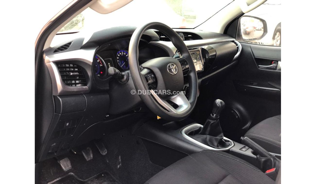 Toyota Hilux 2.7L SRS 4x4 , CHROMIC PLATING, ALLOY RIMS 18''