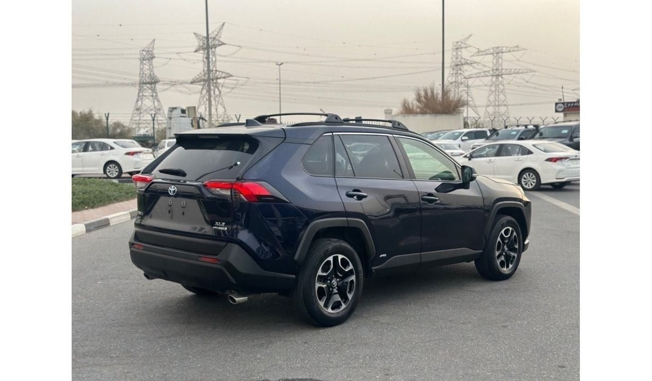 Toyota RAV4 Hybrid TOYOTA RAV4 XLE premium 2021