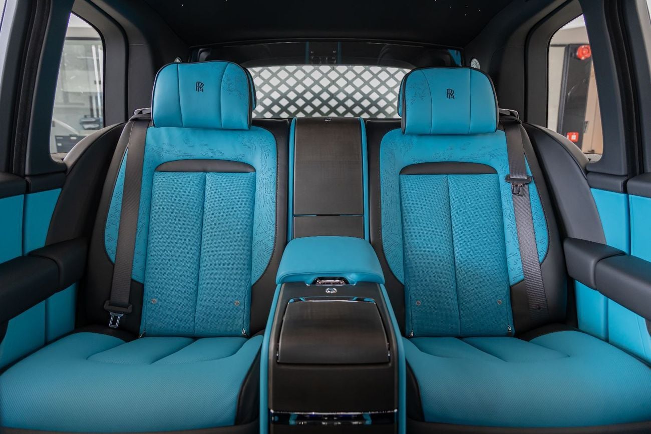 Rolls-Royce Cullinan ROLLS-ROYCE CULLINAN | SILVER BADGE | FULL OPTIONS | BESPOKE SOUND SYSTEM | EUROPEAN SPECS | 2026