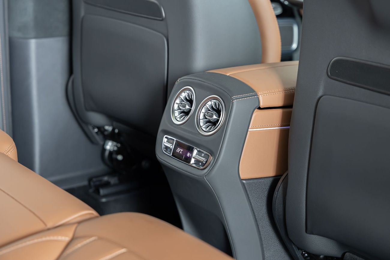 مرسيدس بنز G 63 AMG Double Night Pack|Fully Loaded|2026 Fully Cardbon Fiber |Gargash Auto Warranty PERFOMANCE PACKAGE