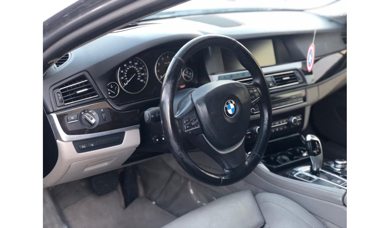 BMW 550i I 4.4L Twin Turbo Engine, Leather+Memory+Driver+Passenger Power Seats, DVD+Navigation+Rear Camera,