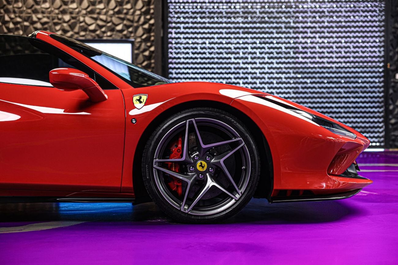 Ferrari F8 Spider STD Ferrari F8 Spider V8 Turbo HELE
