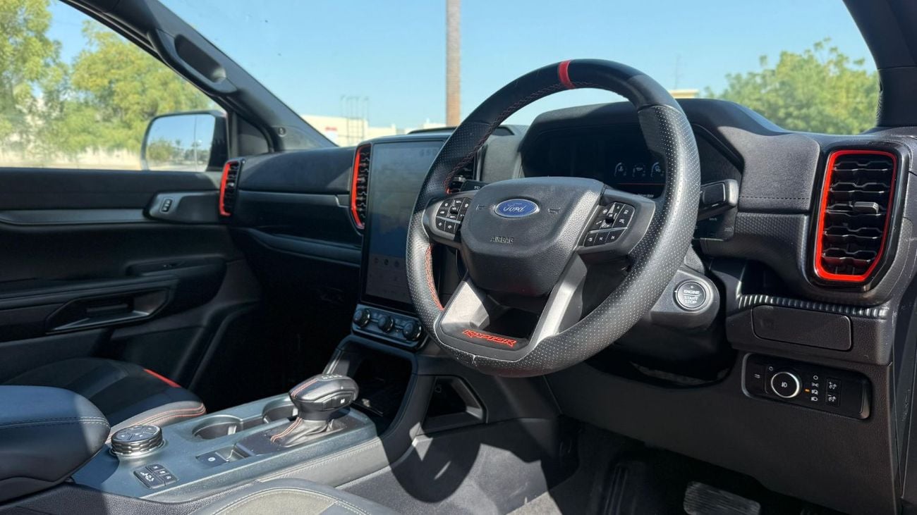 فورد رينجر رابتور Double Cabin Pickup 3.0L V6 Twin Turbo Petrol engine 4WD 360° Camera Automatic Gear 5 Seats 4 Doors