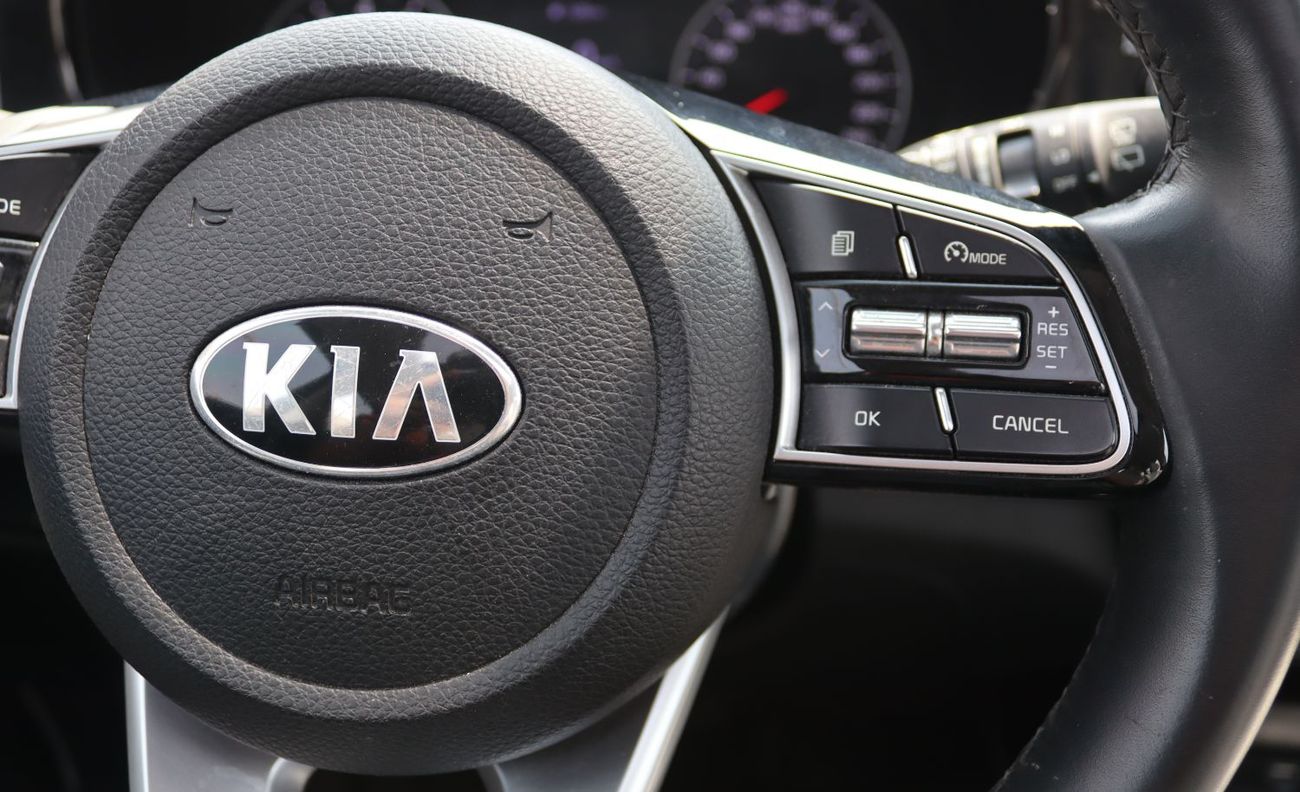 Kia Seltos EX 1.6L Kia Seltos 2020 GCC, in excellent condition,104,000 km, 1.6L engine, price 46,000 dirhams