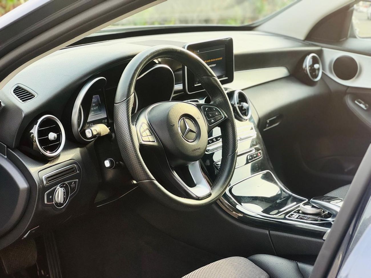 مرسيدس بنز C 200 MERCEDES C200 | GCC SPECS | CAR IS IN GOOD CONDITION |