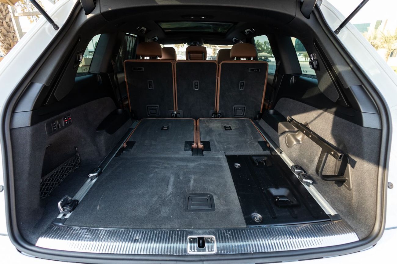 Audi Q7 55 TFSI quattro S-Line 3.0L