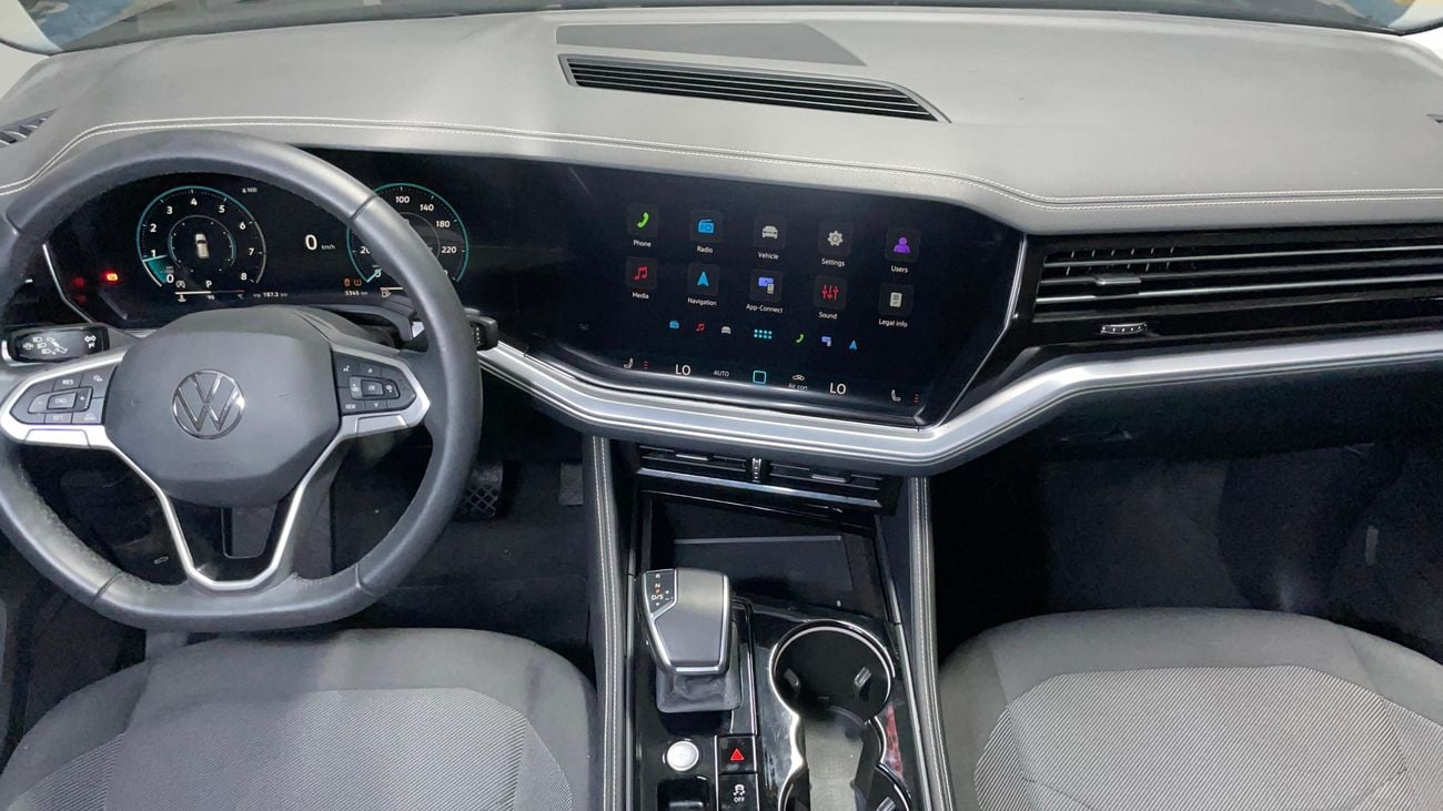 Volkswagen Touareg 2025 | AED 2097/Month | 0 DP | 30 Day Return | Warranty