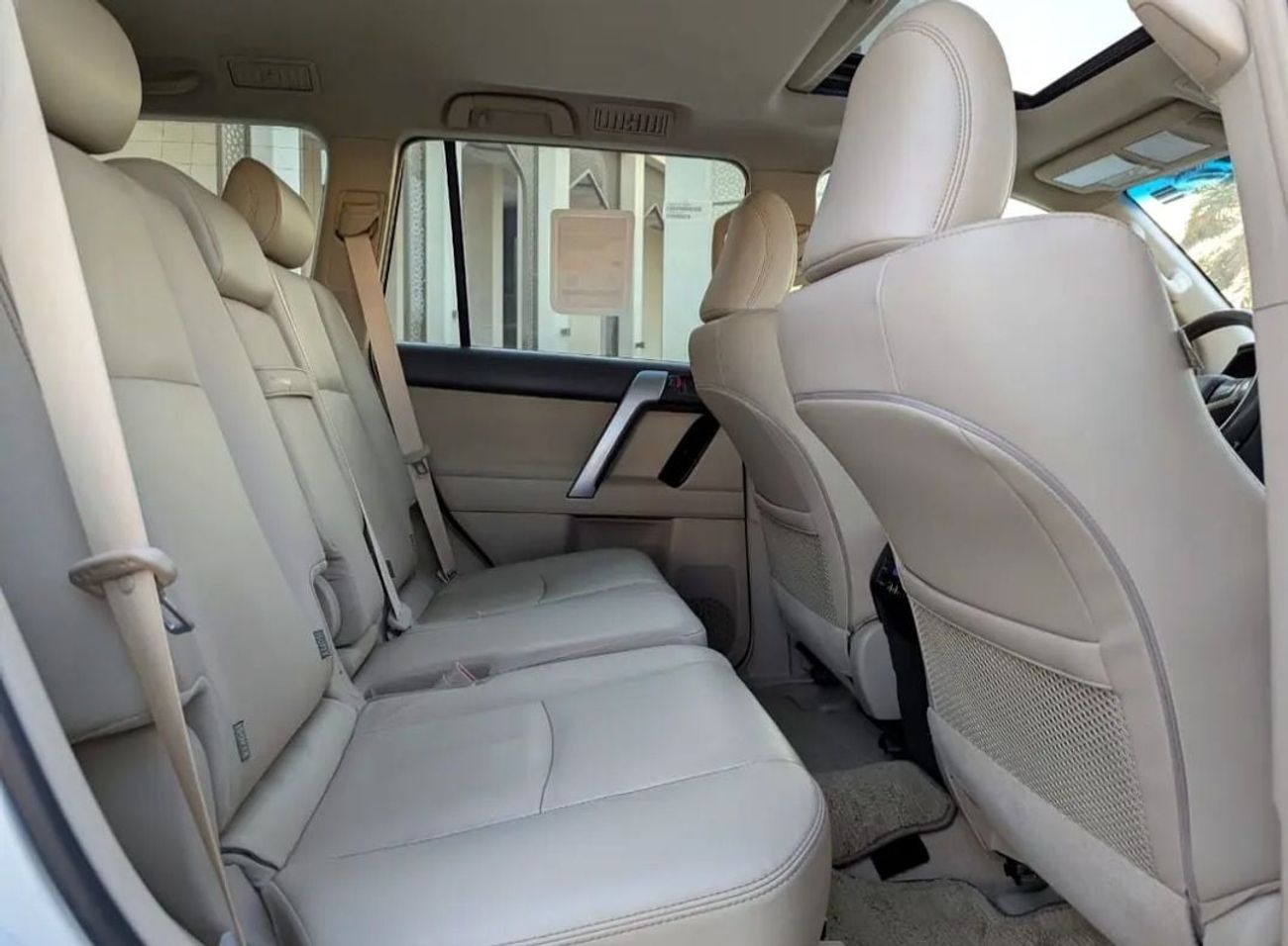 Toyota Prado Toyota prado 2022MODEL 4.0 Txl Petrol Engine Colour white push start Transmission Automatic Interior