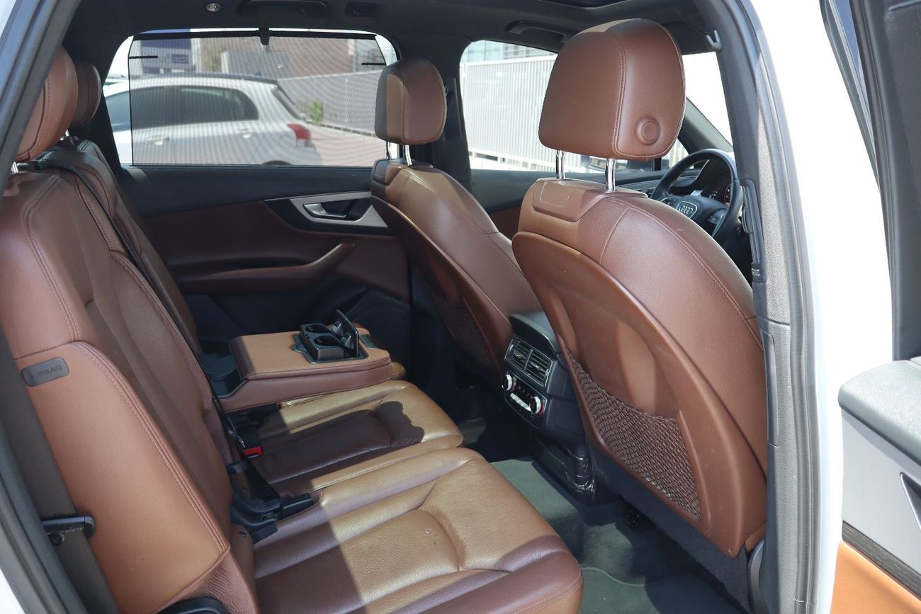 أودي Q7 45 TFSI quattro 3.0L