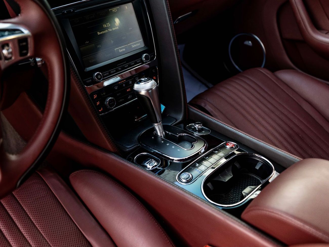 بنتلي كونتيننتال جي تي V8 S Coupe