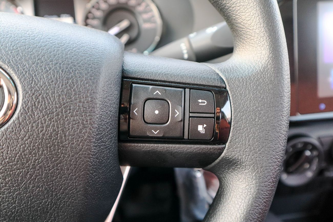 تويوتا هيلوكس GL 2.7L Single Cab Utility