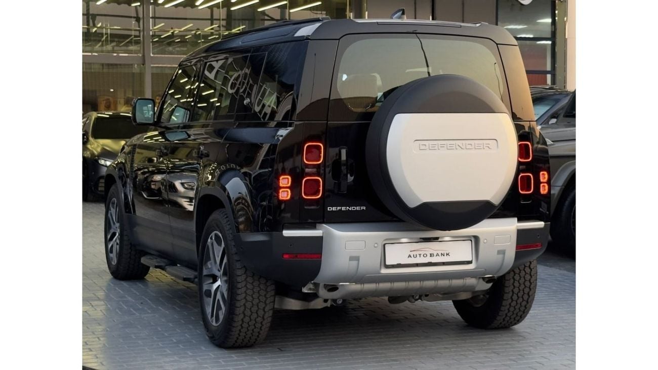 Land Rover Defender LAND ROVER DEFENDER V6 MODEL 2024 ZERO KM GCC SPECS UNDER WARRANTY + SERVICE