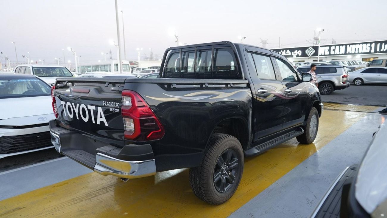 تويوتا هيلوكس GLX 2.7L Double Cab Utility 4WD A/T