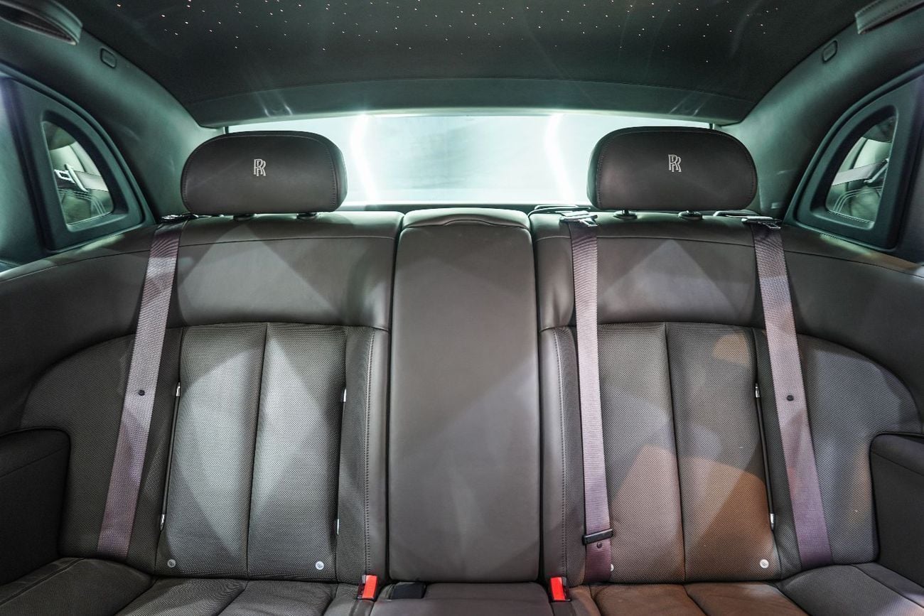 رولز رويس فانتوم Std 6.8L Rear-Seat Entertainment, Starlight Headliner, Dealer Extended Warranty!!