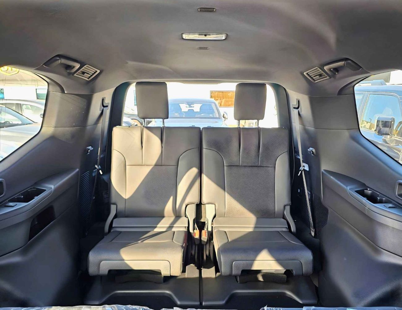 Toyota Land Cruiser GXR TWIN TURBO / 3.5L V6 PETROL / RADAR / REAR ENTERTAINMENT DVD / JBL SPEAKERS / FRONT PWR SEATS / 