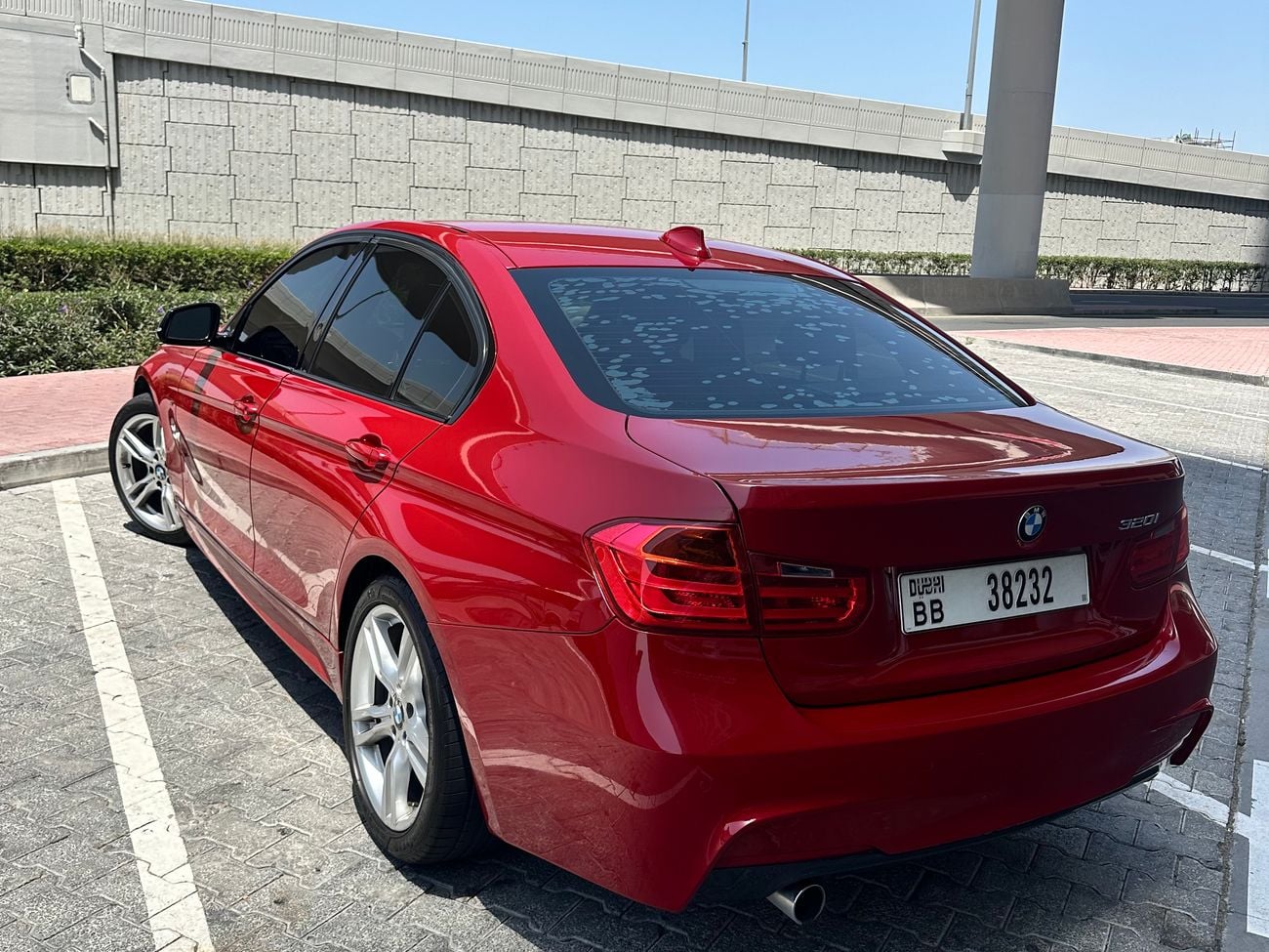 بي أم دبليو 320