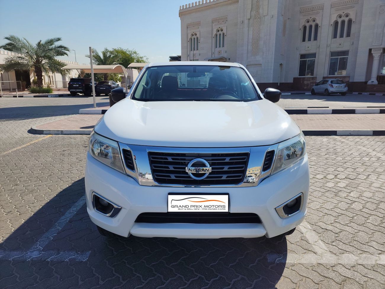 Nissan Navara Std 2.5L RWD A/T DOUBLE CABIN