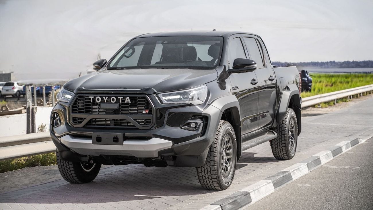 تويوتا هيلوكس GR Sport 2.8L