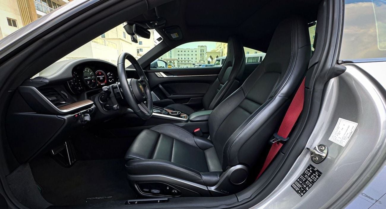 بورش 911 Carrera 4S 3.0L (380 HP) Coupe