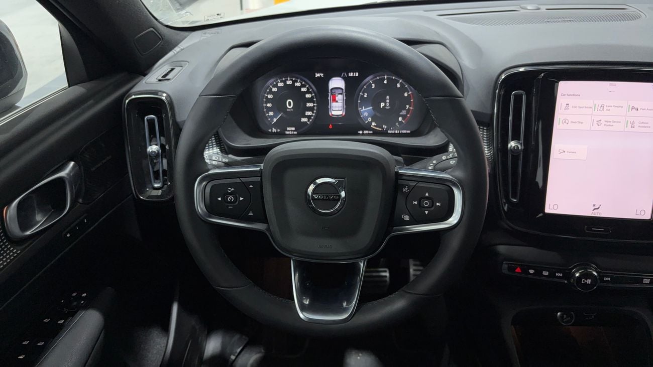 Volvo XC40 2022 T4 R DESIGN | AED 1110/Month | 0 DP | 30 Day Return | Warranty | Service History