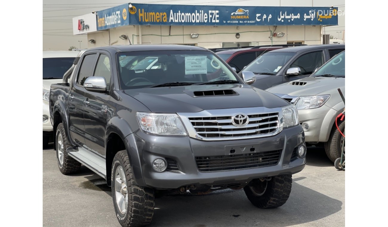 تويوتا هيلوكس Toyota Hilux Diesel engine 3.0 gray color car very clean and good condition