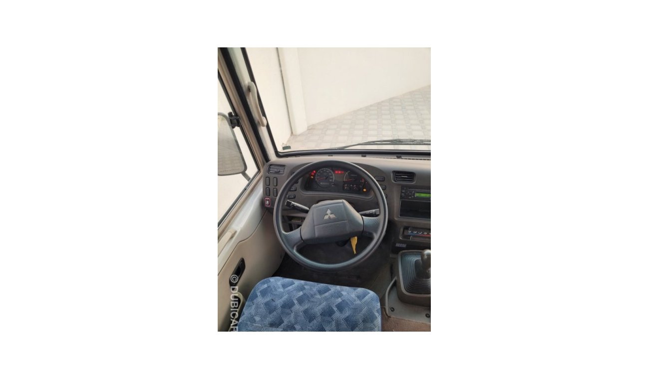 ميتسوبيشي روزا Bus 34