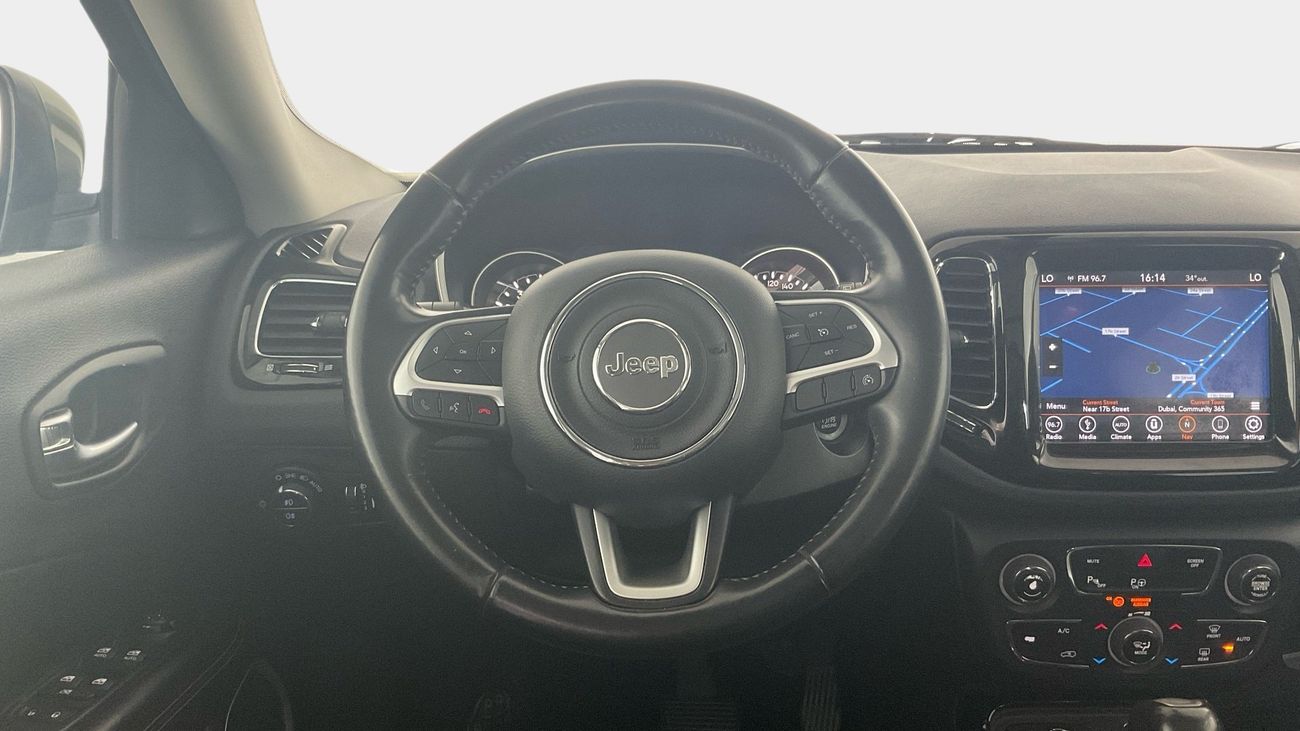 جيب كومباس 2.4 LIMITED HIGHLINE 4WD AUTO | شامل الضمان | 0 ﺪﻔﻋﺓ ﺃﻮﻟﻯ