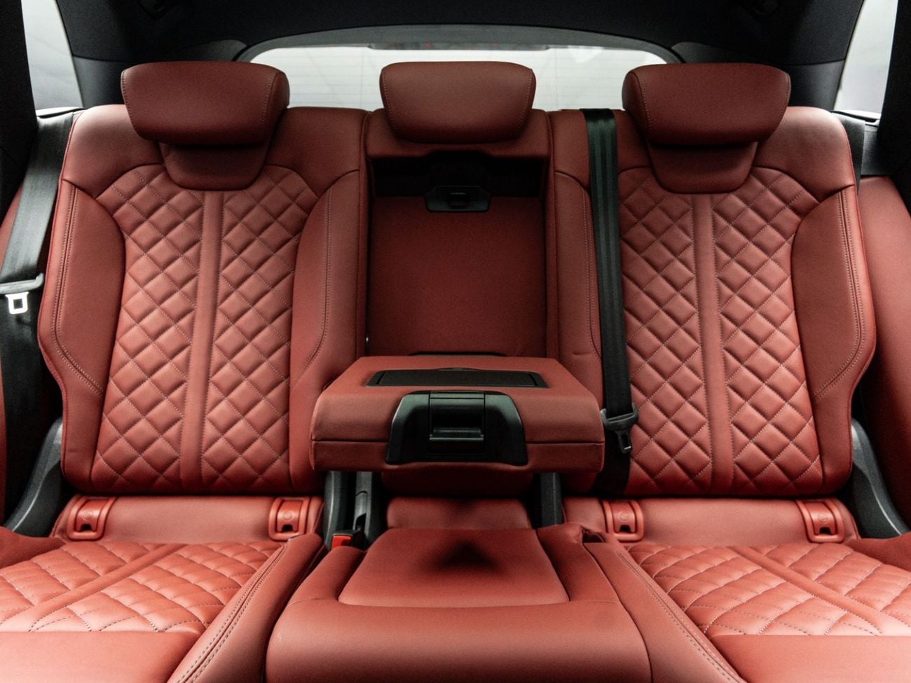 أودي SQ5 TFSI BUY NOW, PAY 2027 | THE BLACKLINE STANDARD | March 2029 Audi Warranty & Service Contract
